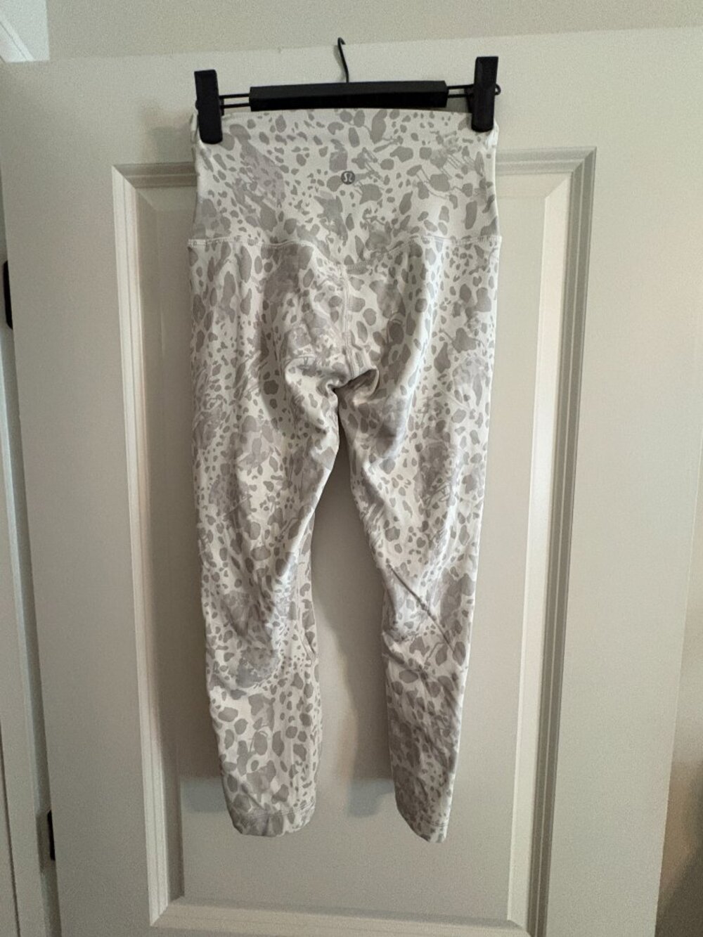 Lulu Lemon Leggings - Picture 2 of 3